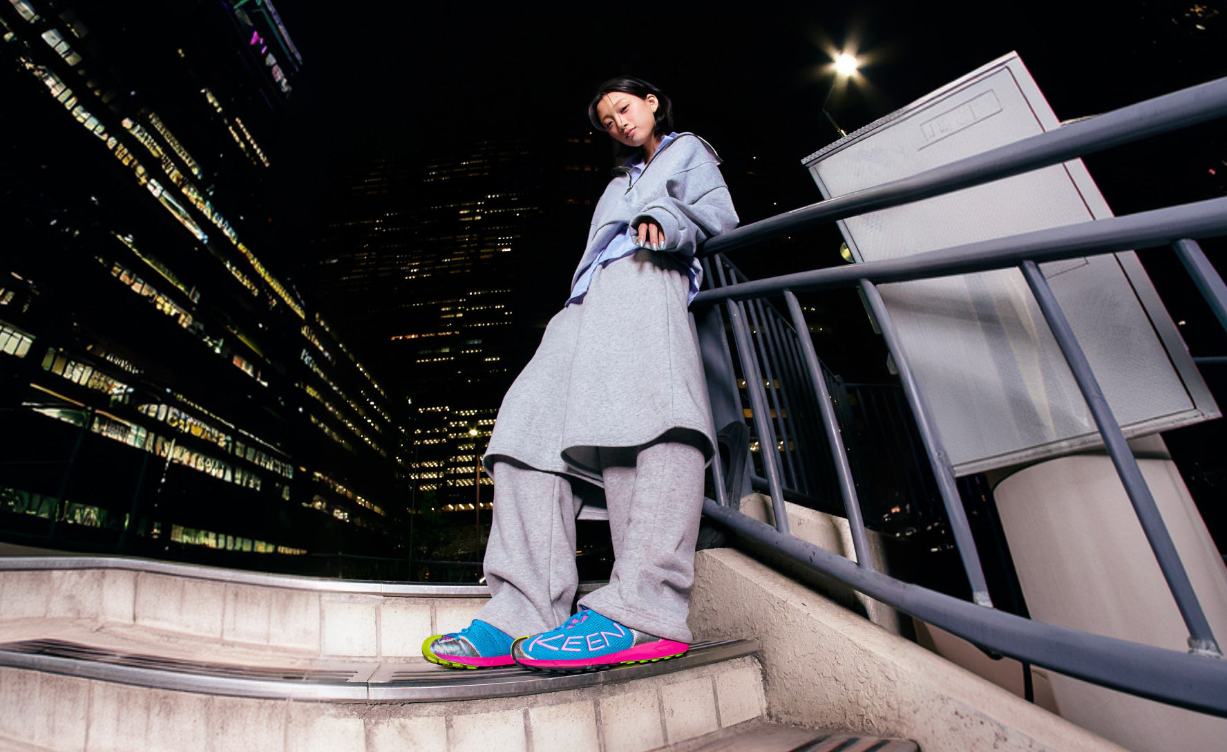 Women's A86 Sneaker | Birch/Silver - Image 7
